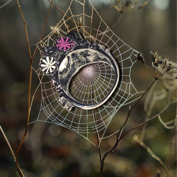 Gunmetal Gray Enamel Spider Multi Color Flowers Crystal Ring Size 10 - Picture 5 of 5